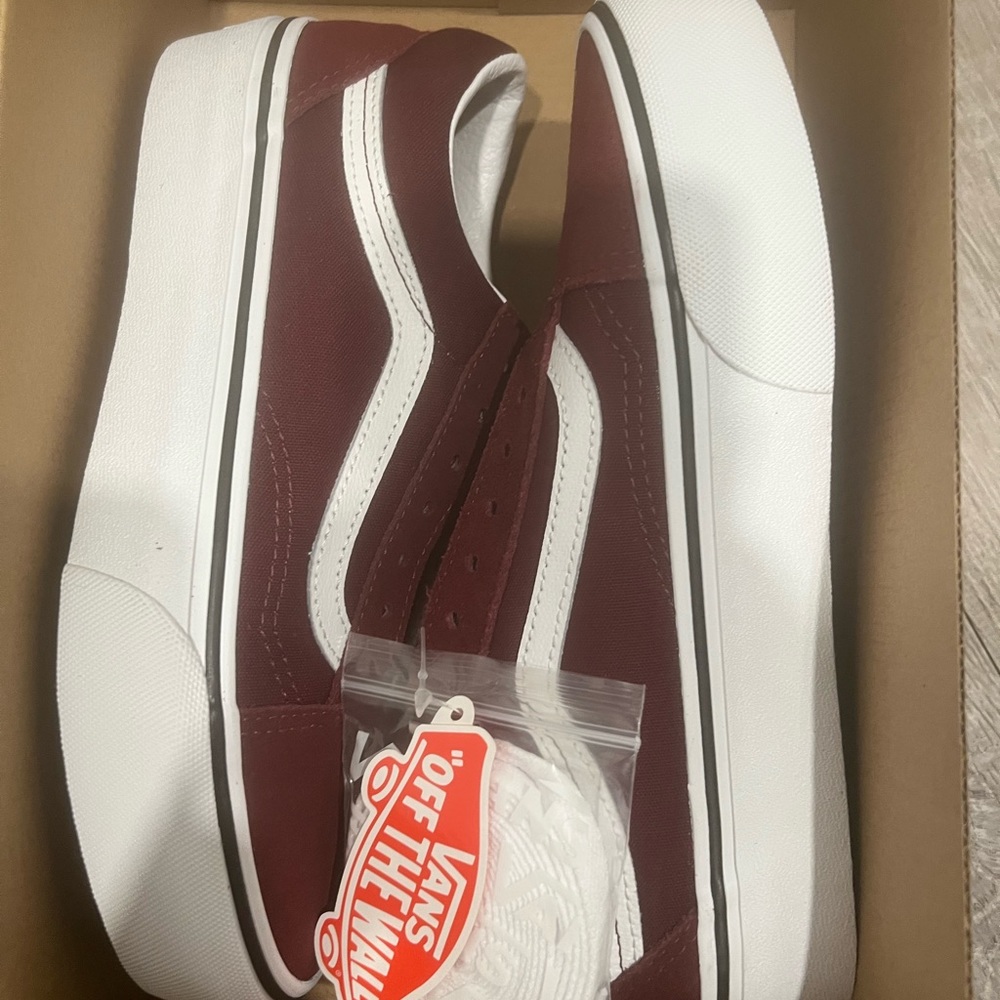 Brand new burgandy suede old school platform vans